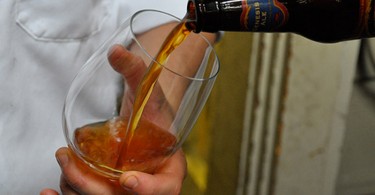 Beer Sommelier, bicchiere e bottiglia di birra artigianale - EFW