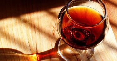 gradazione alcolica del vino bicchiere - EFW