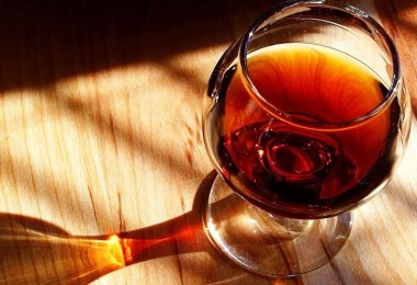 gradazione alcolica del vino bicchiere - EFW